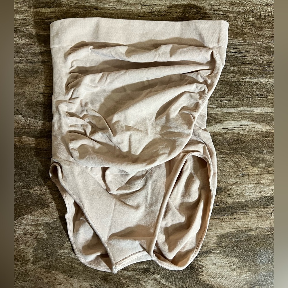 NWOT SKIMS High Waisted Maternity Underwear Size S/M